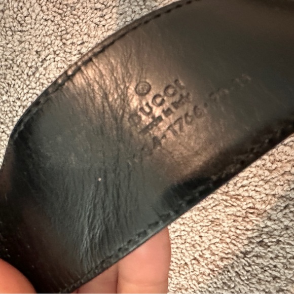 Authentic Gucci belt great condition - Picture 2 of 5